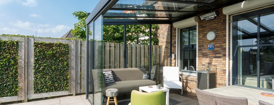 Terrasoverkapping_V920-Riva_glaswand_Antracietstructuur_Productbanner