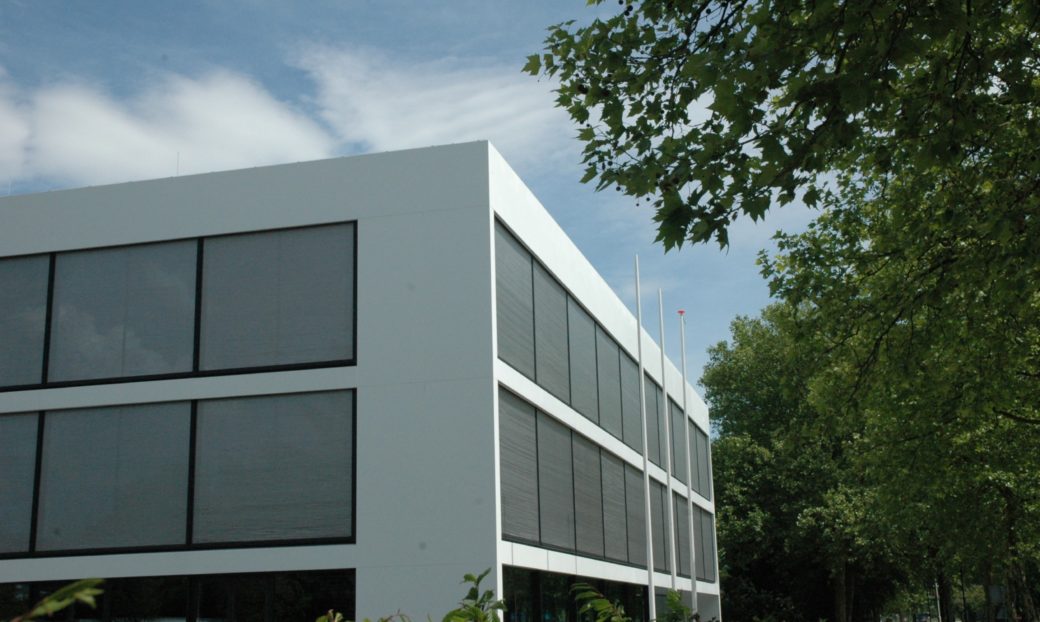 Projectzonwering ritsscreen V550