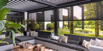 Louvredak met ritsscreens