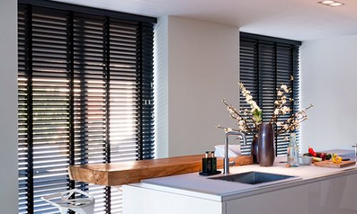 Venetianblinds_wood50mm_301201_01