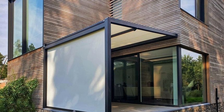 Pergolazonwering Tumba met screen grijs 3 resized hoogwaardig aluminium