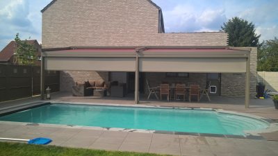 zonwering V646 met screens bij zwembad pool house buitenzonwering